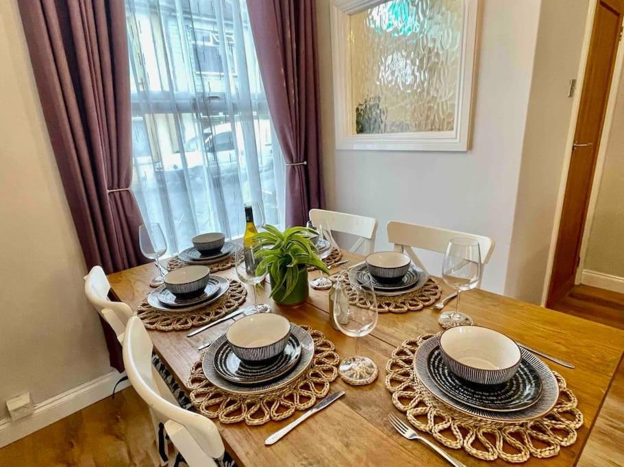 Portsmouth Urban Haven Apartment Ngoại thất bức ảnh