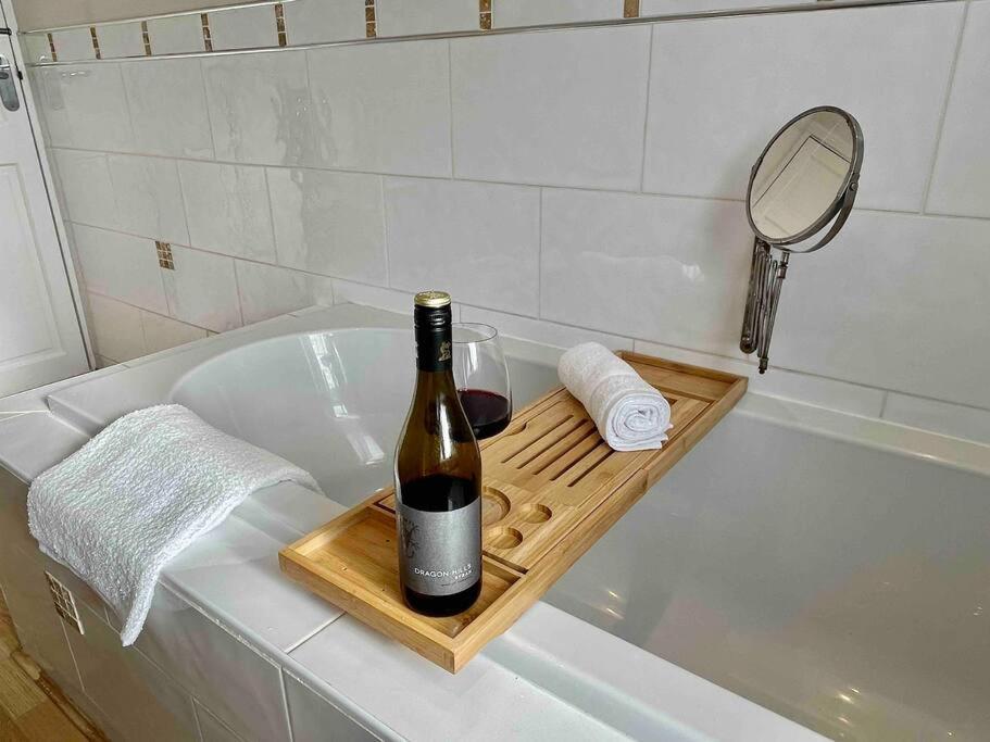 Portsmouth Urban Haven Apartment Ngoại thất bức ảnh