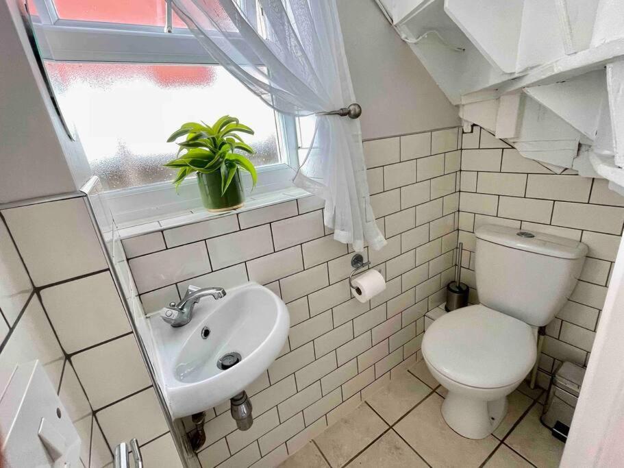 Portsmouth Urban Haven Apartment Ngoại thất bức ảnh
